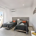 Simoes Villa