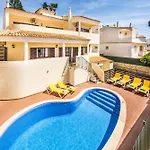 Villa Simoes