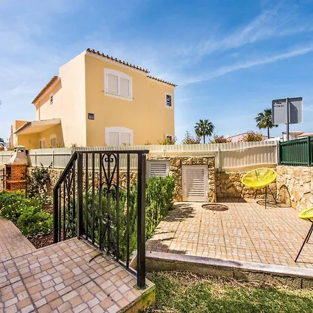 Villa Simoes *