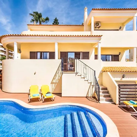 Simoes Villa *