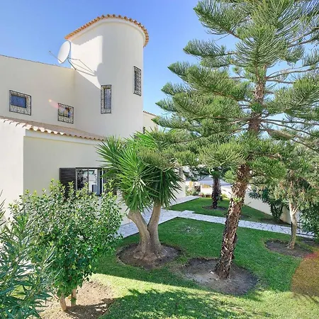 Simoes Villa *