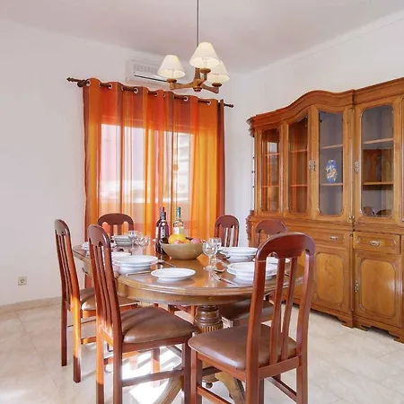 Simoes Villa Guia (Faro)
